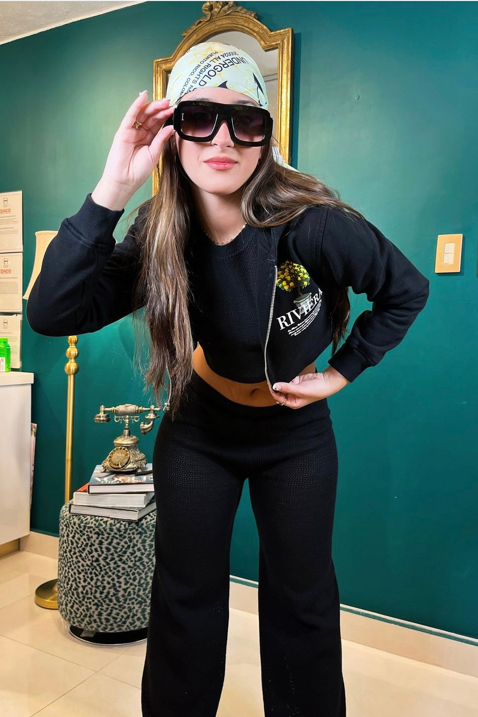RIVIERA LEMON TREE CROPPED HOODIE BLACK