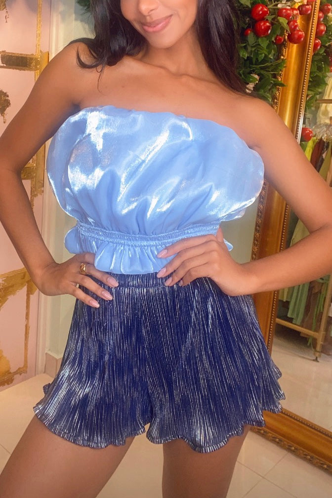 METALLIC PLEATED SHORTS