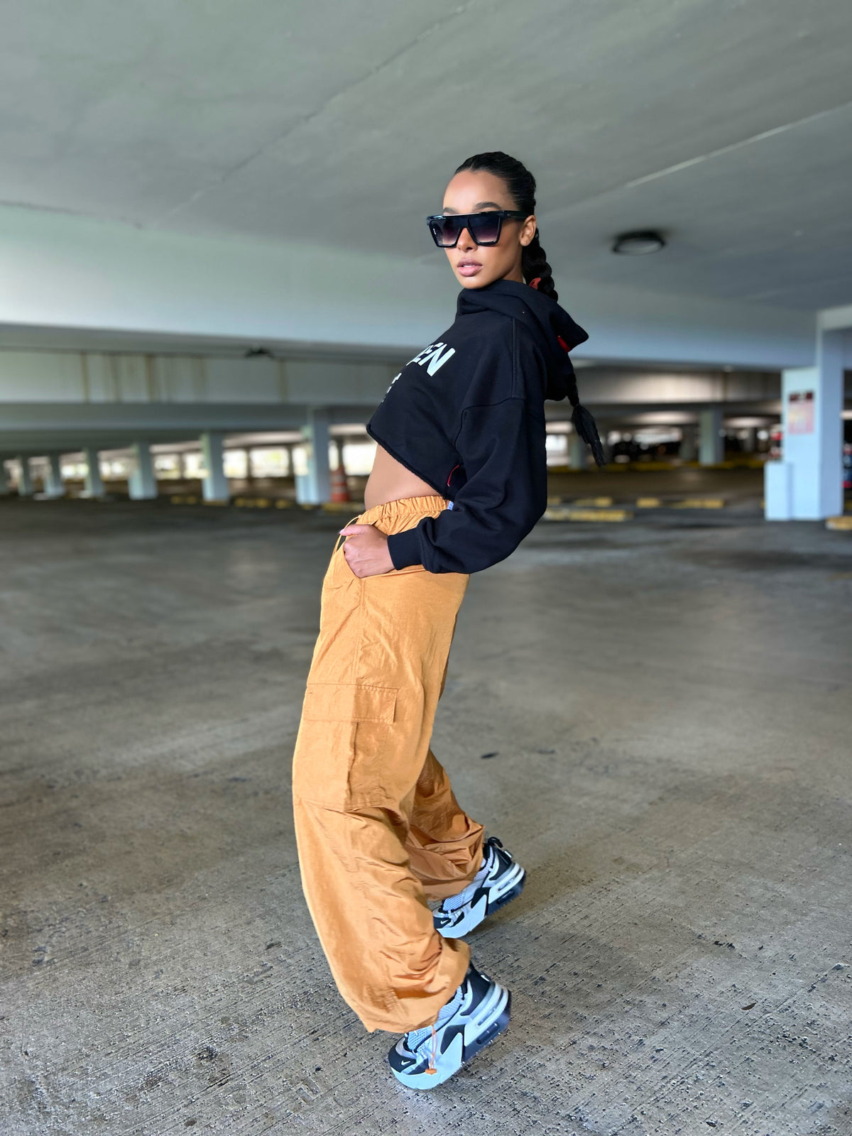 HEAVEN CROPPED HOODIE UNDERGOLD