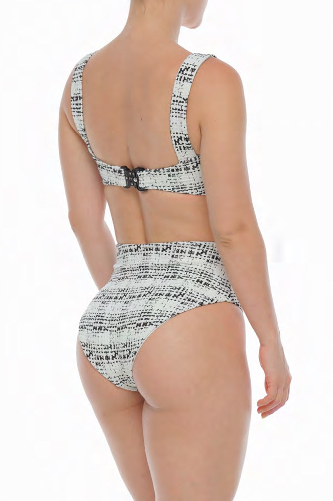 MAXINE KRIZIA ONE PIECE