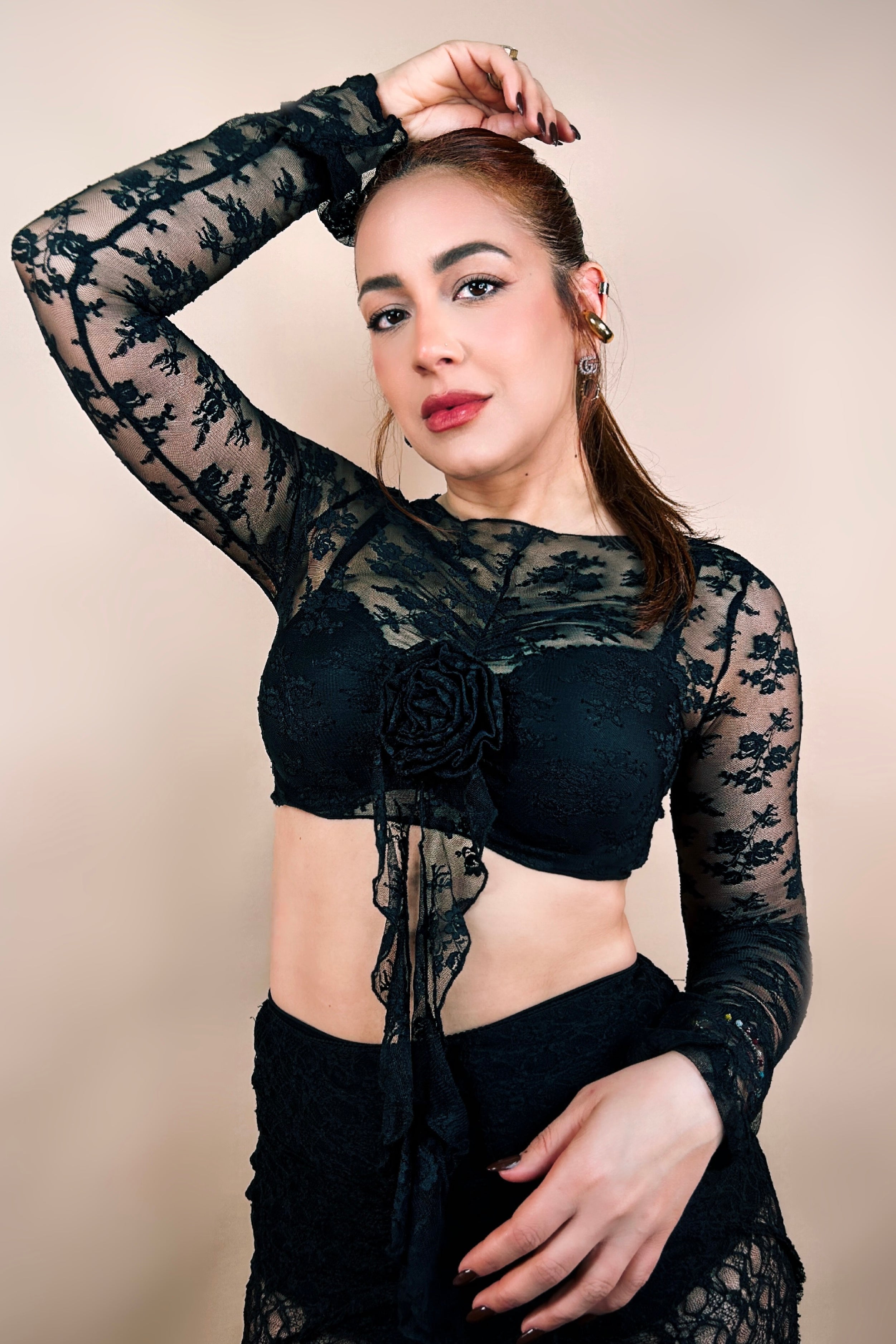YAREN FLOWER LACE TOP