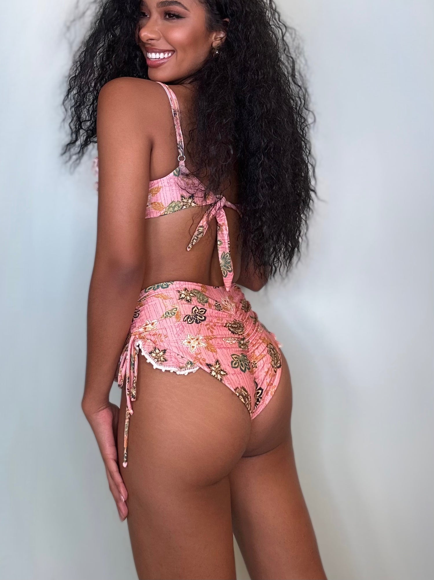 ROBERTA PINK FLOWER